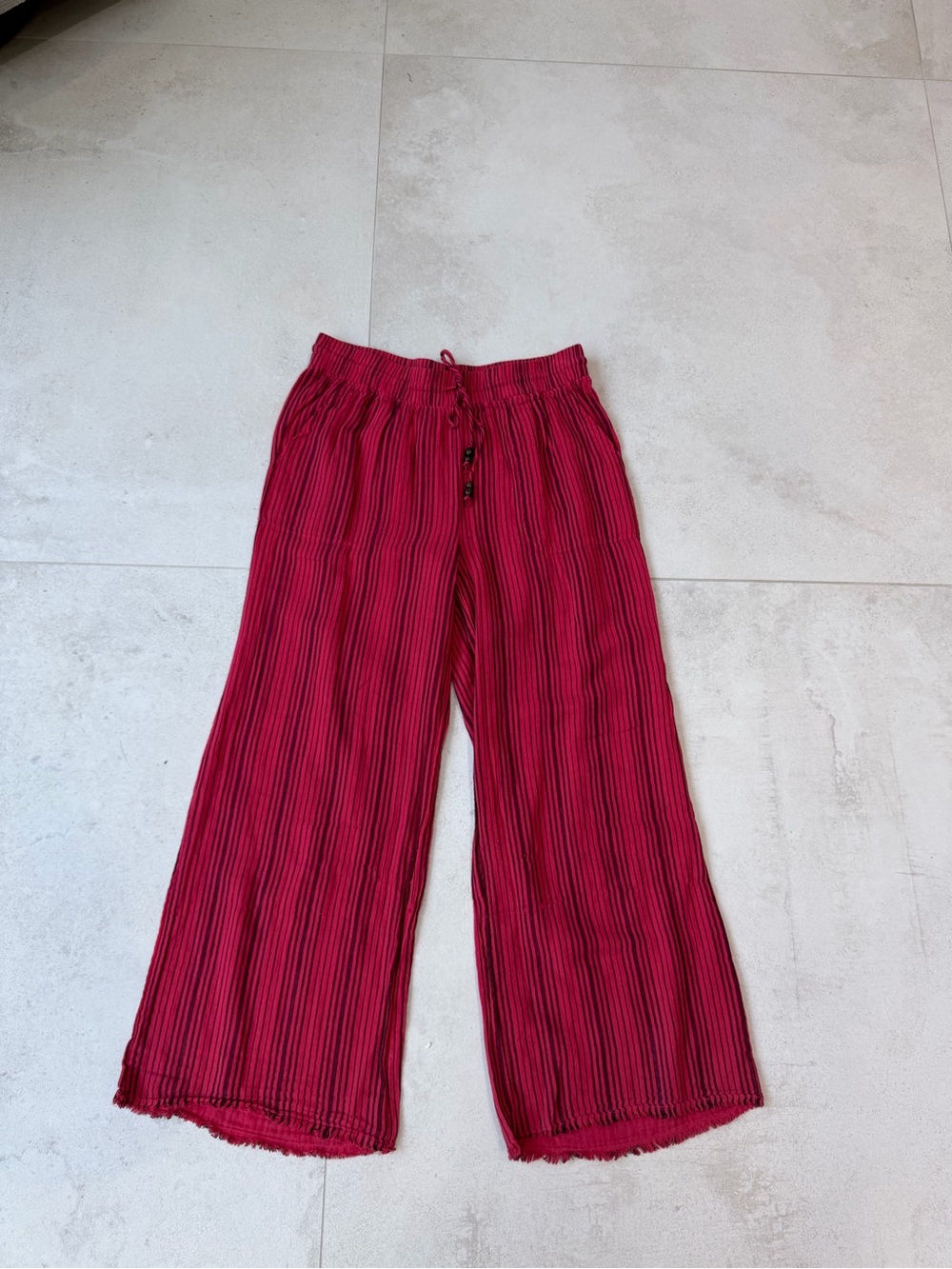 Womenās Pull-On Wide-Leg Pants in Red and Black Stripe
